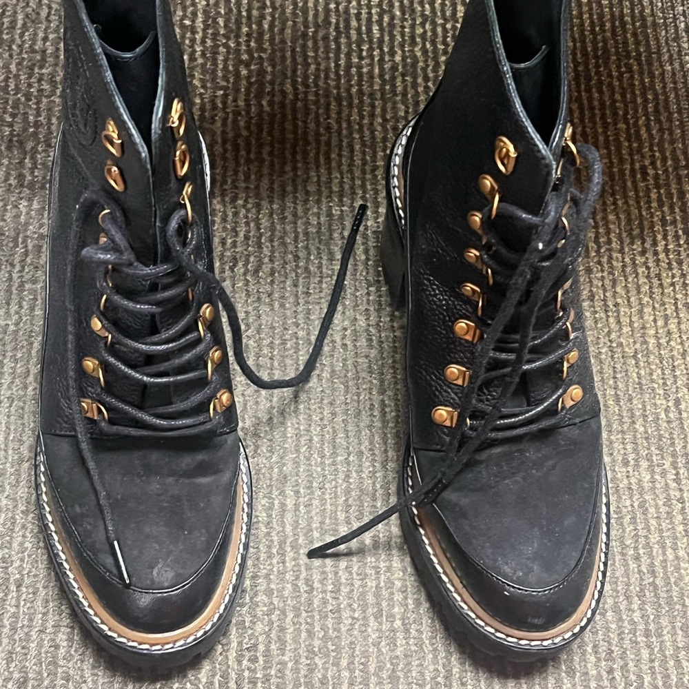 Stylish Black Leather women’s Tory Burch boots